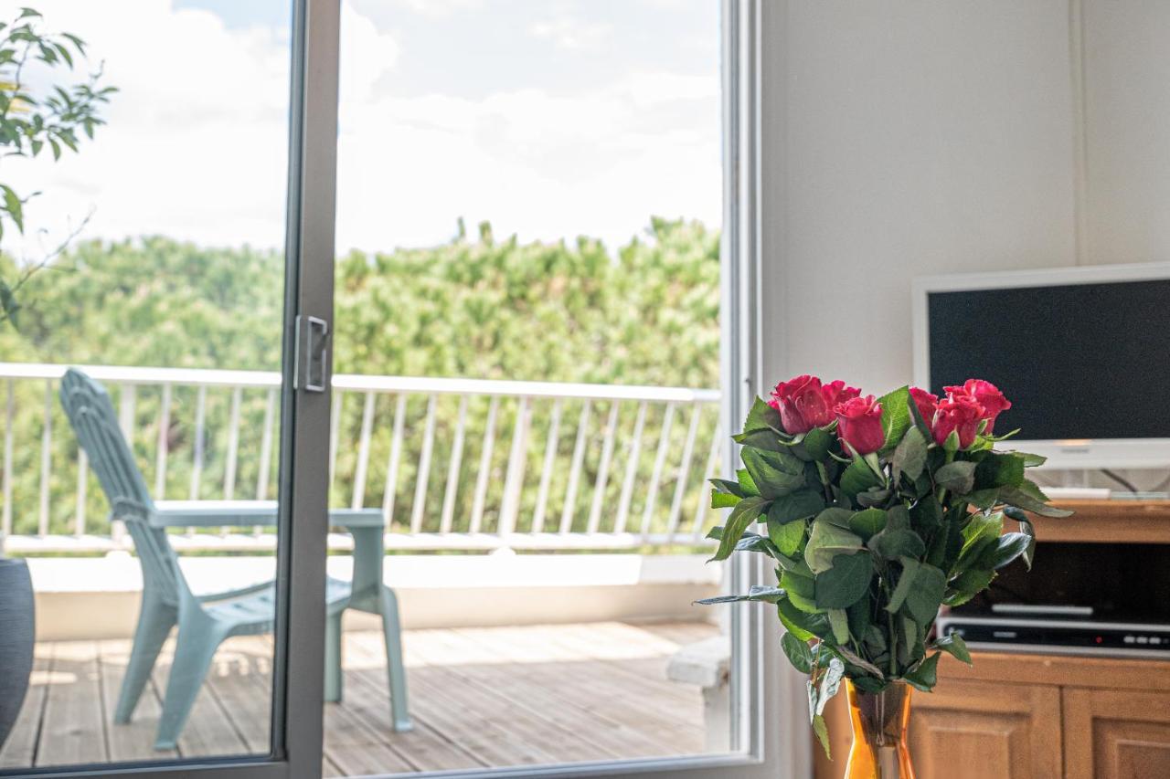 Le Farniente: Beachside Retreat with Terrace, Wi-Fi & Parking La Grande-Motte Exterior photo